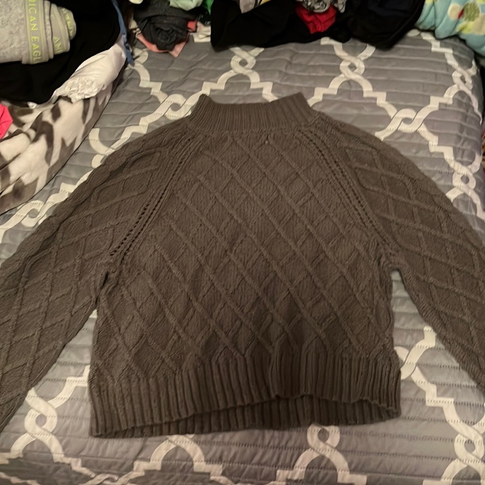 American eagle sweater